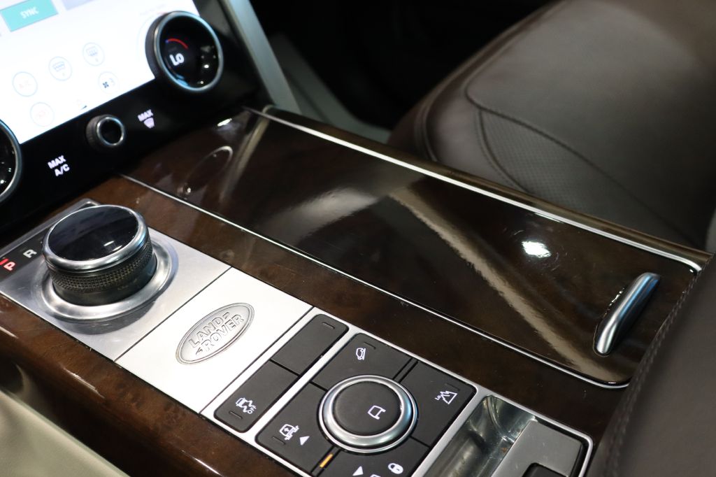 Photo 53 of this LAND ROVER RANGE ROVER