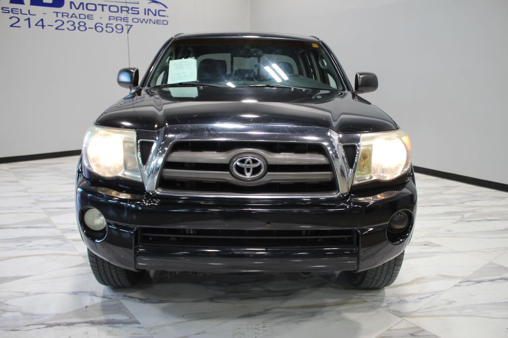 Photo 2 of this TOYOTA TACOMA