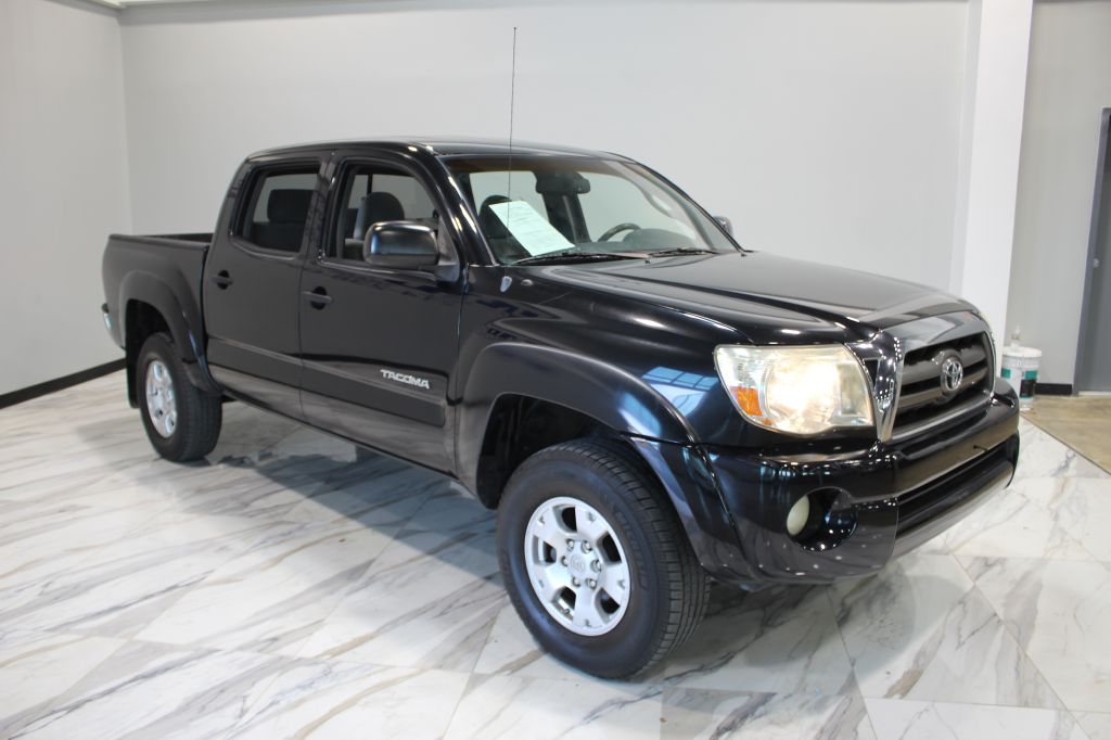 Photo 3 of this TOYOTA TACOMA