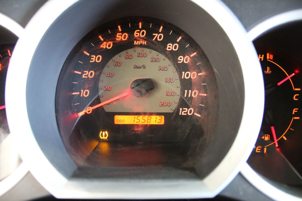 Photo 12 of this TOYOTA TACOMA