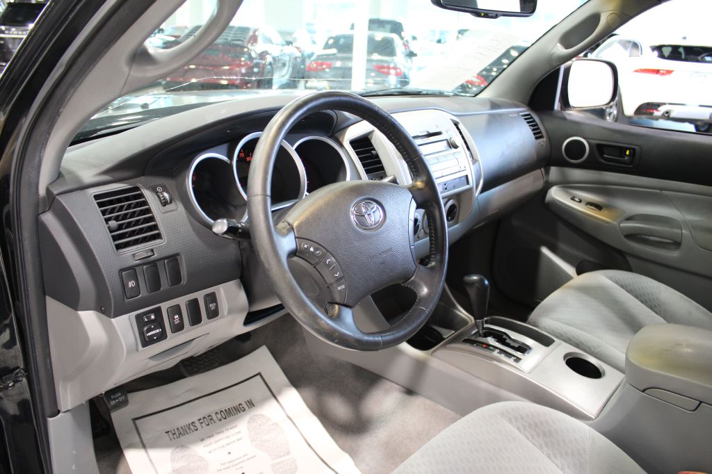 Photo 19 of this TOYOTA TACOMA