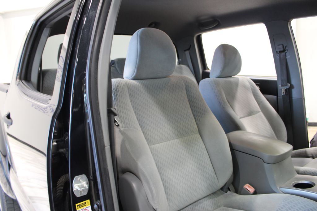 Photo 30 of this TOYOTA TACOMA