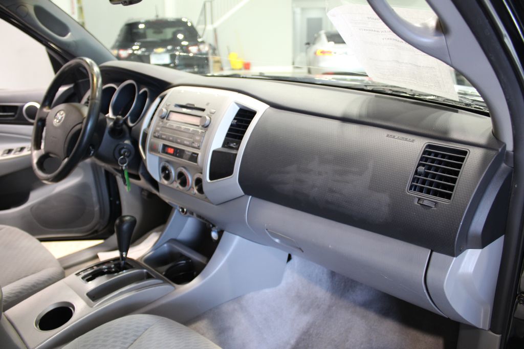 Photo 32 of this TOYOTA TACOMA