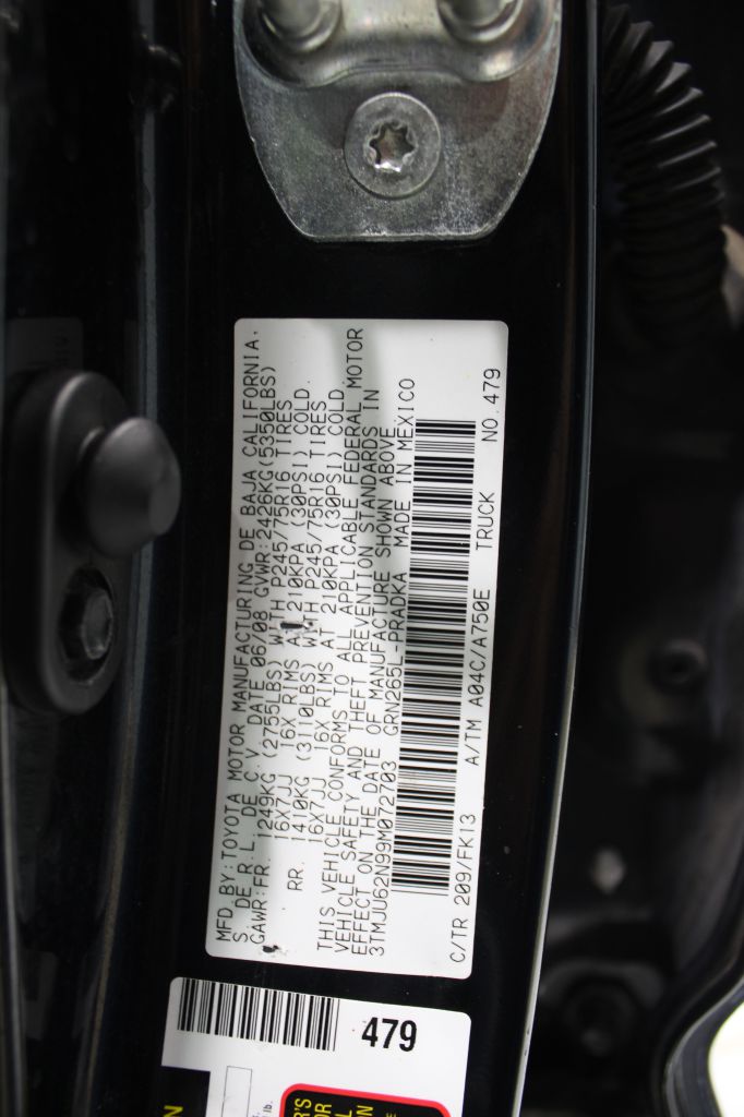 Photo 36 of this TOYOTA TACOMA