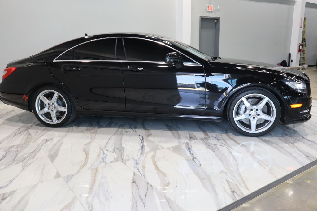 Photo 6 of this MERCEDES-BENZ CLS