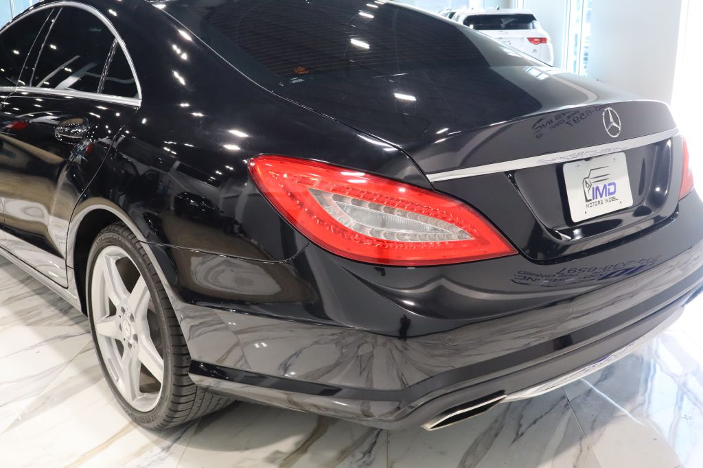Photo 9 of this MERCEDES-BENZ CLS