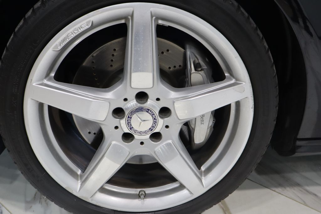 Photo 12 of this MERCEDES-BENZ CLS