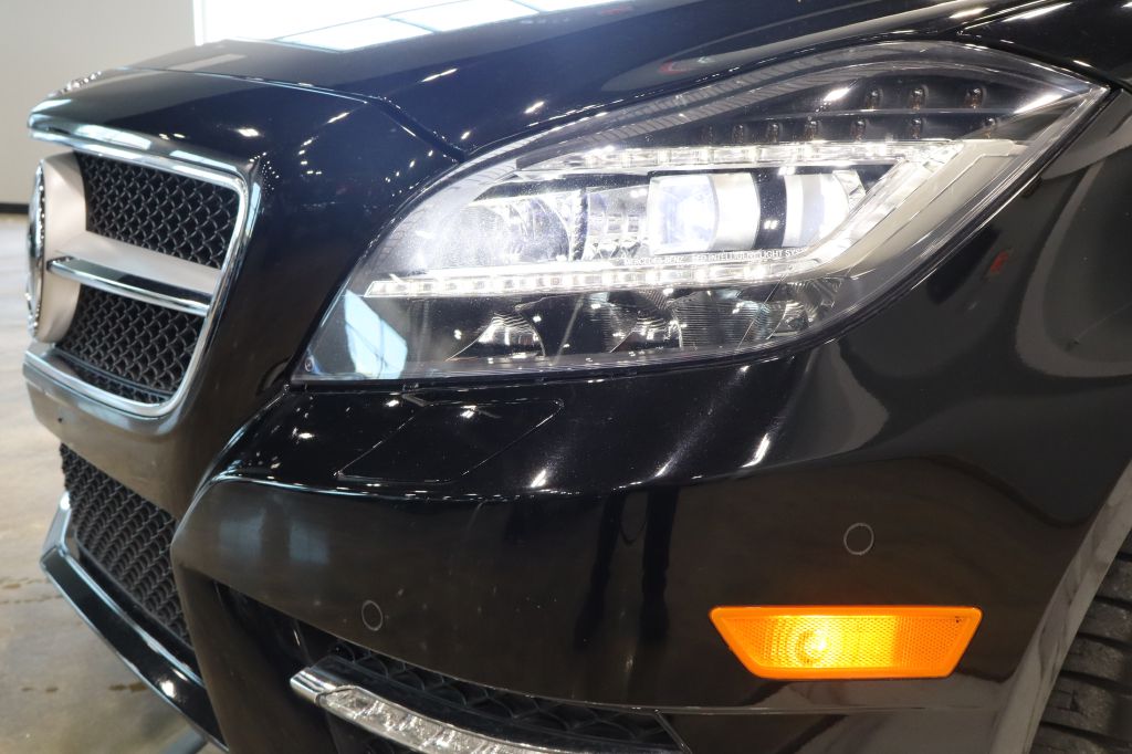 Photo 13 of this MERCEDES-BENZ CLS