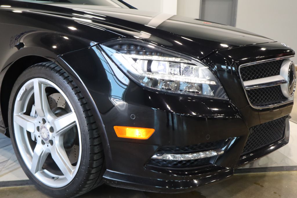 Photo 14 of this MERCEDES-BENZ CLS