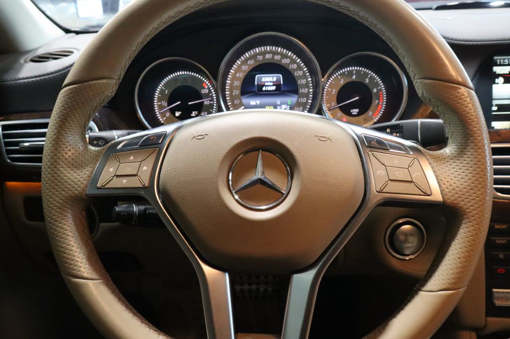 Photo 34 of this MERCEDES-BENZ CLS