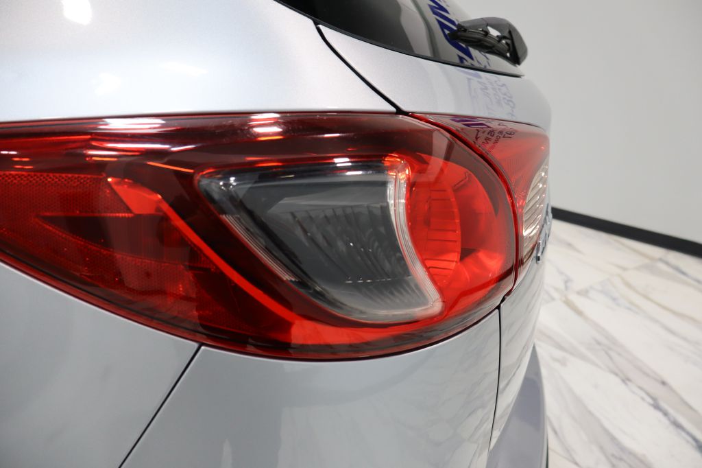 Photo 14 of this MAZDA CX-5