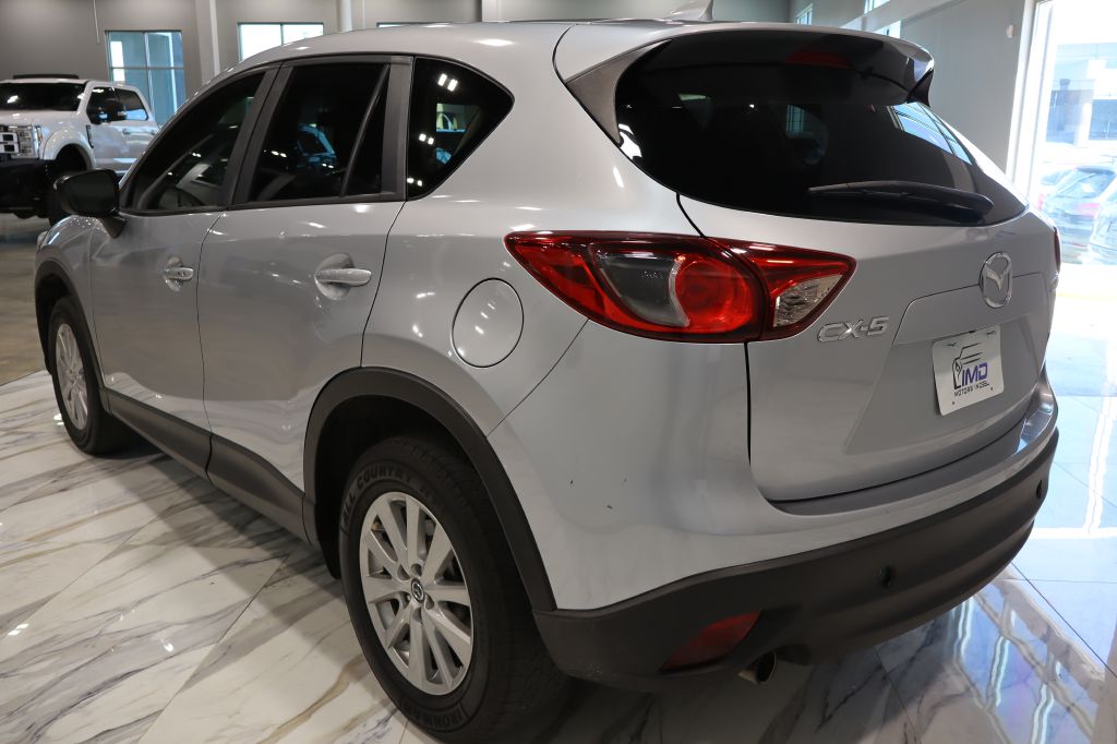 Photo 21 of this MAZDA CX-5