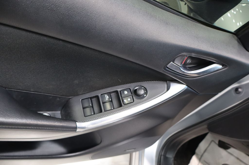 Photo 23 of this MAZDA CX-5