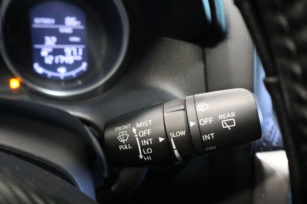 Photo 30 of this MAZDA CX-5