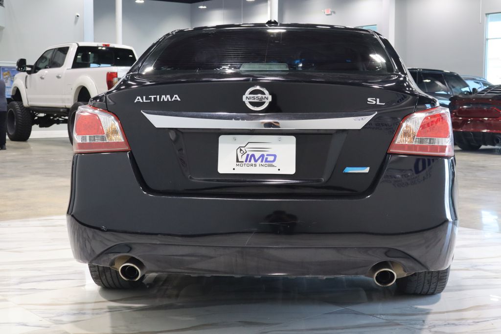 Photo 7 of this NISSAN ALTIMA