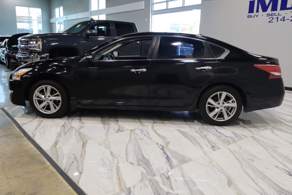 Photo 9 of this NISSAN ALTIMA