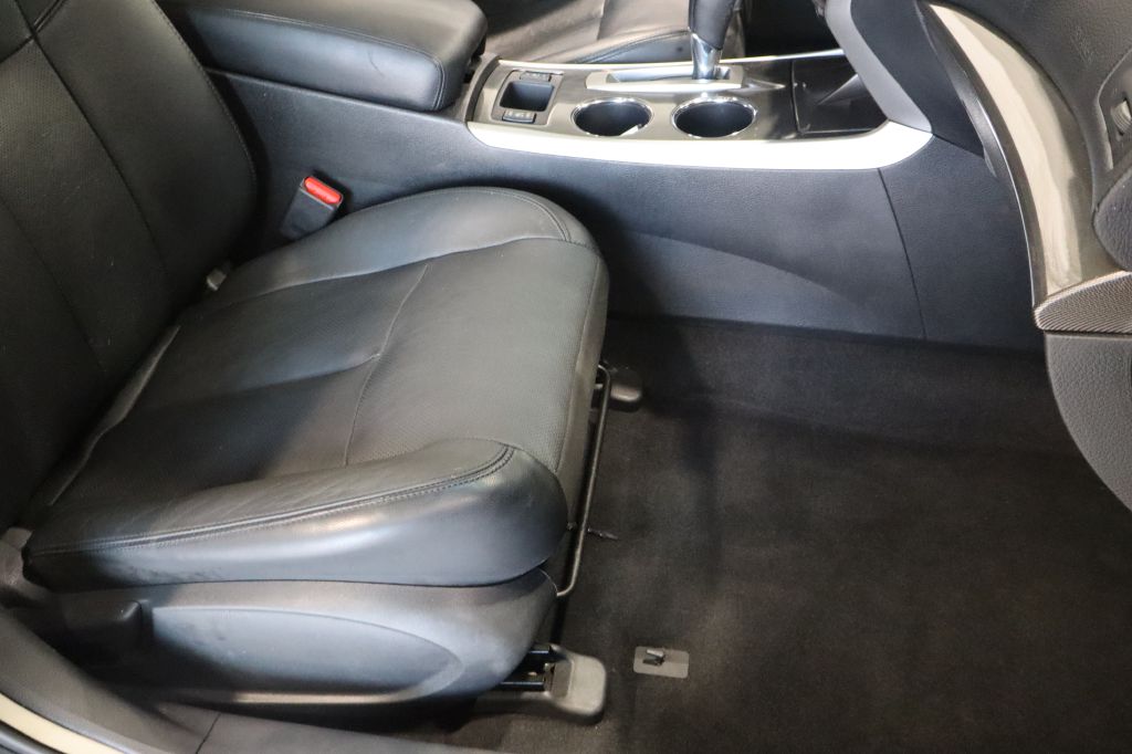 Photo 27 of this NISSAN ALTIMA