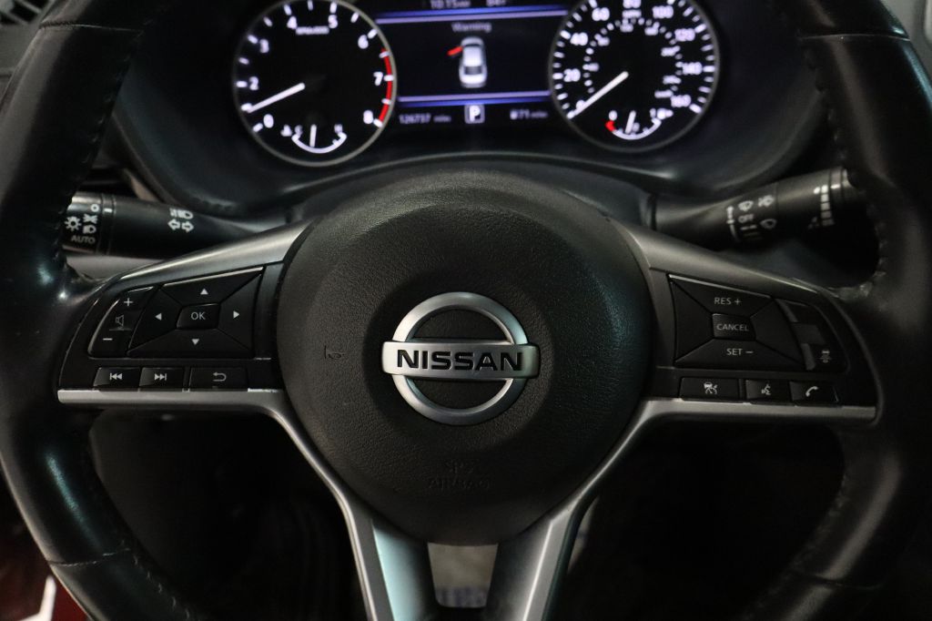 Photo 10 of this NISSAN SENTRA