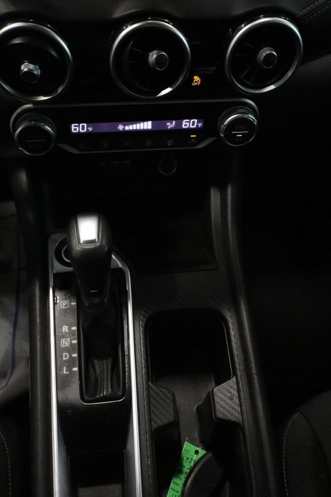 Photo 11 of this NISSAN SENTRA
