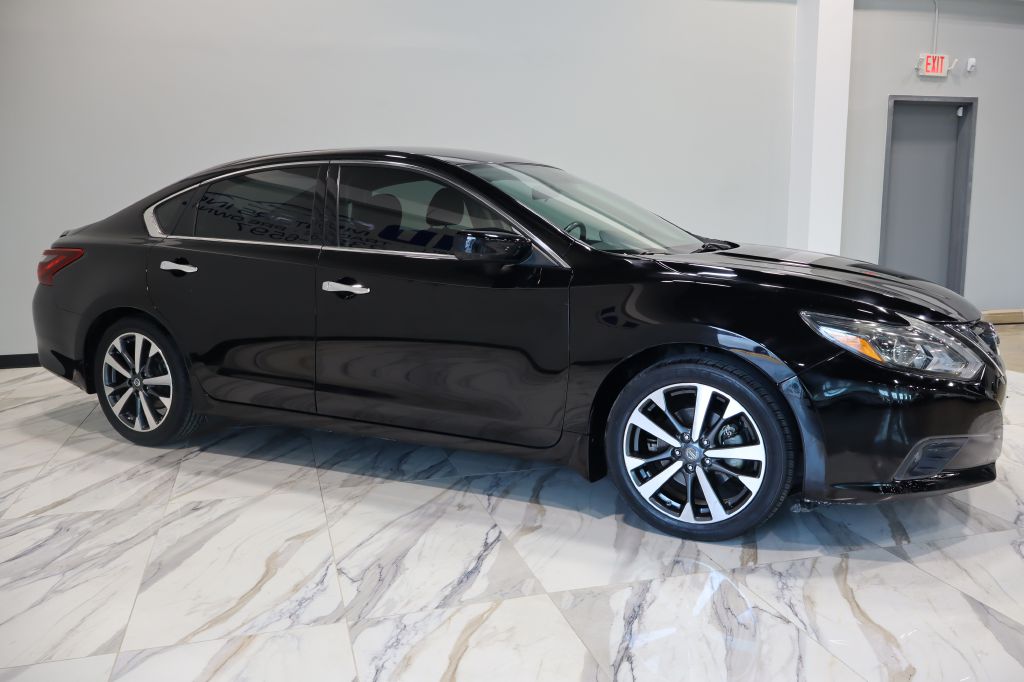 Photo 3 of this NISSAN ALTIMA