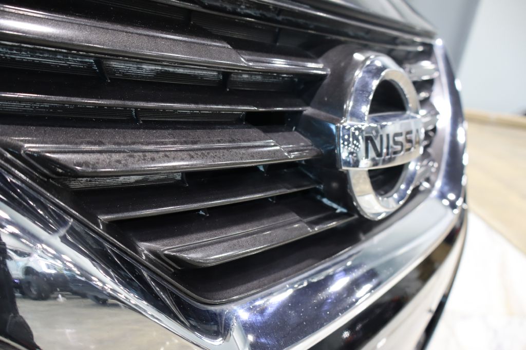 Photo 9 of this NISSAN ALTIMA
