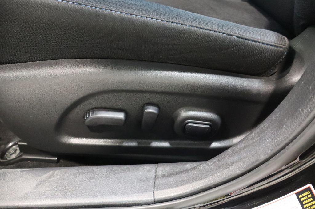Photo 19 of this NISSAN ALTIMA