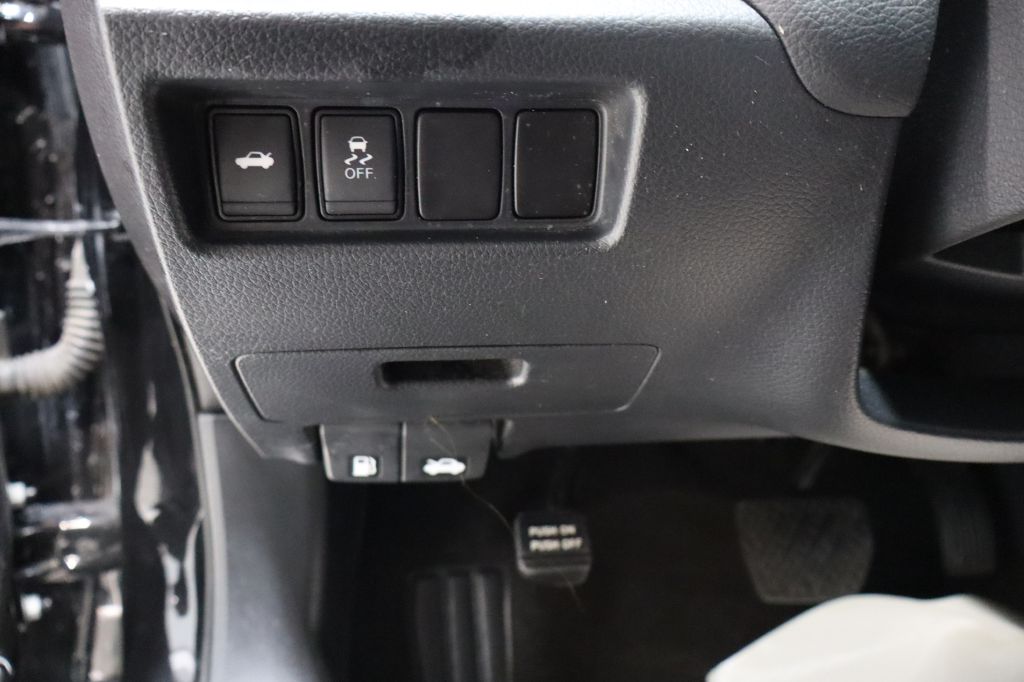 Photo 20 of this NISSAN ALTIMA