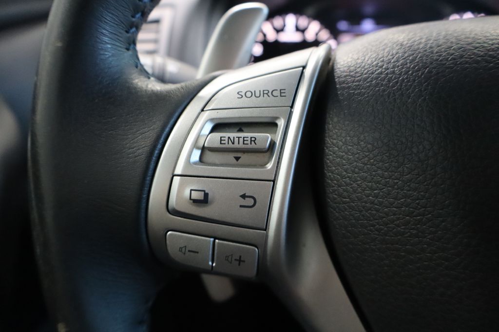 Photo 25 of this NISSAN ALTIMA