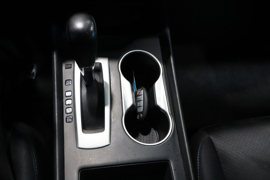 Photo 31 of this NISSAN ALTIMA