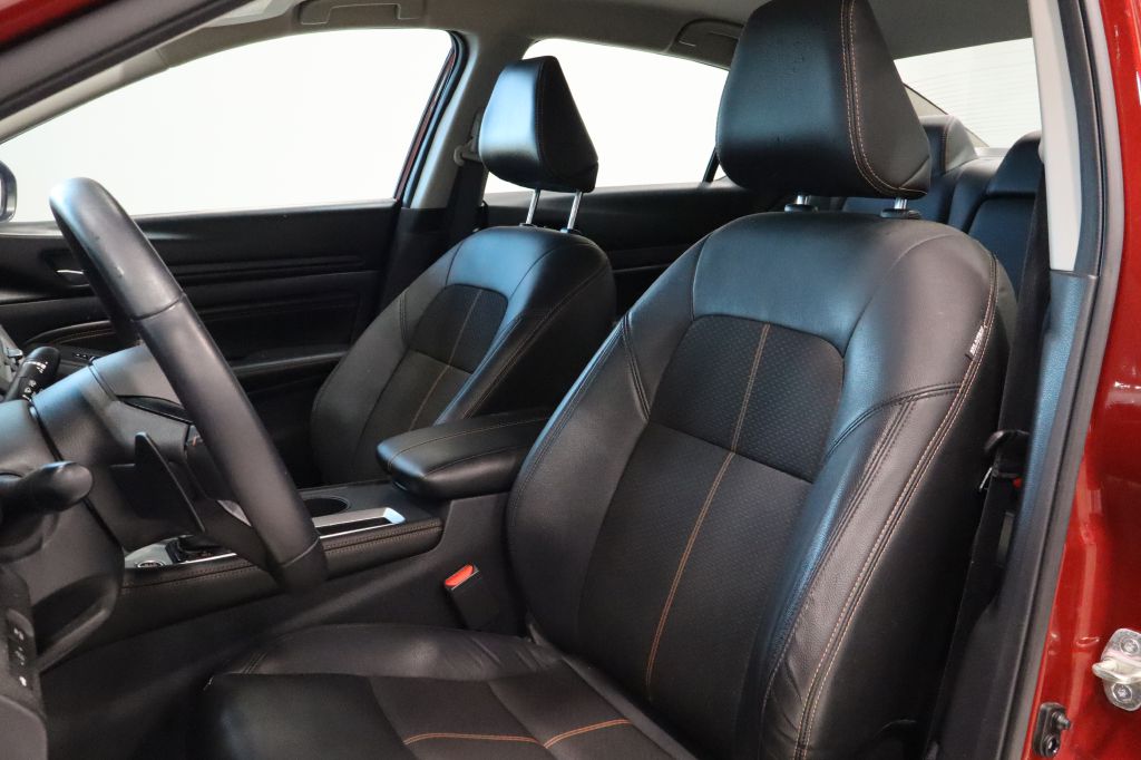 Photo 19 of this NISSAN ALTIMA