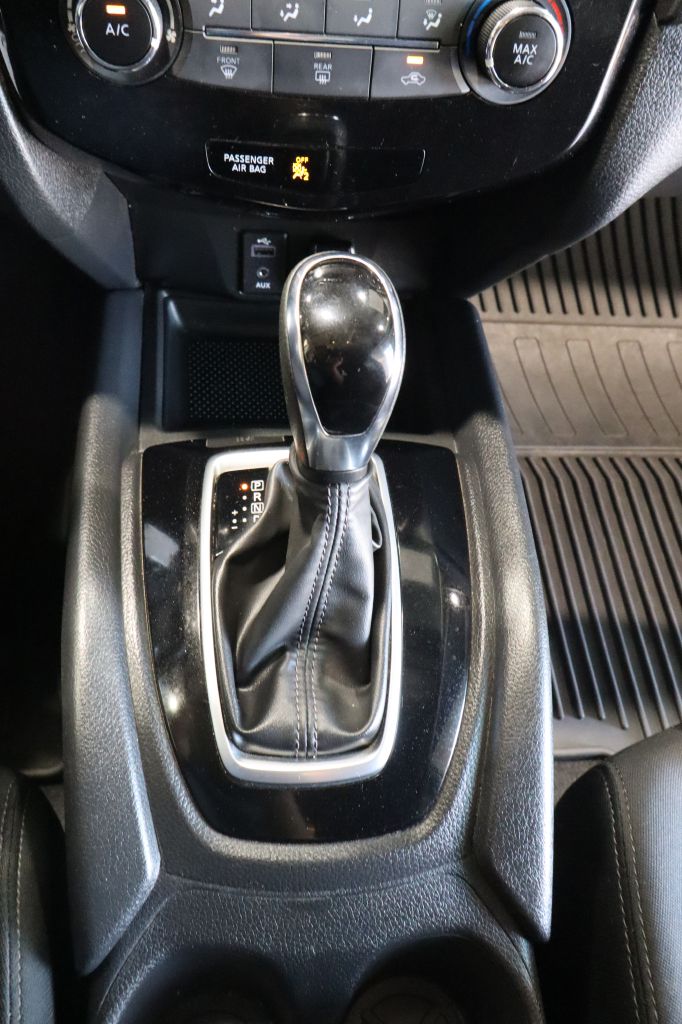 Photo 33 of this NISSAN ROGUE