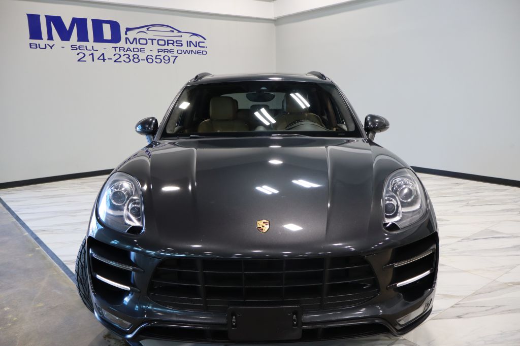 Photo 2 of this PORSCHE MACAN
