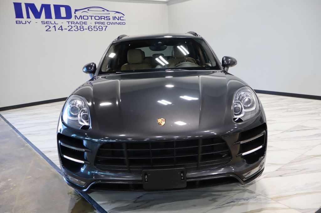 Photo 3 of this PORSCHE MACAN