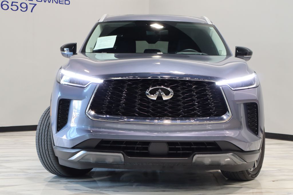 Photo 3 of this INFINITI QX60