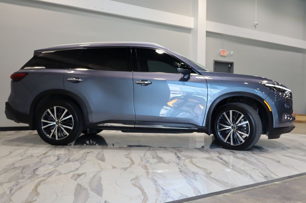 Photo 5 of this INFINITI QX60