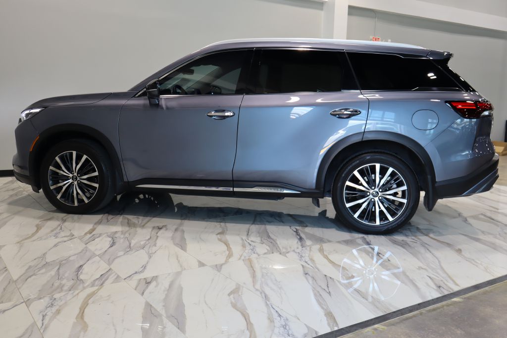 Photo 9 of this INFINITI QX60