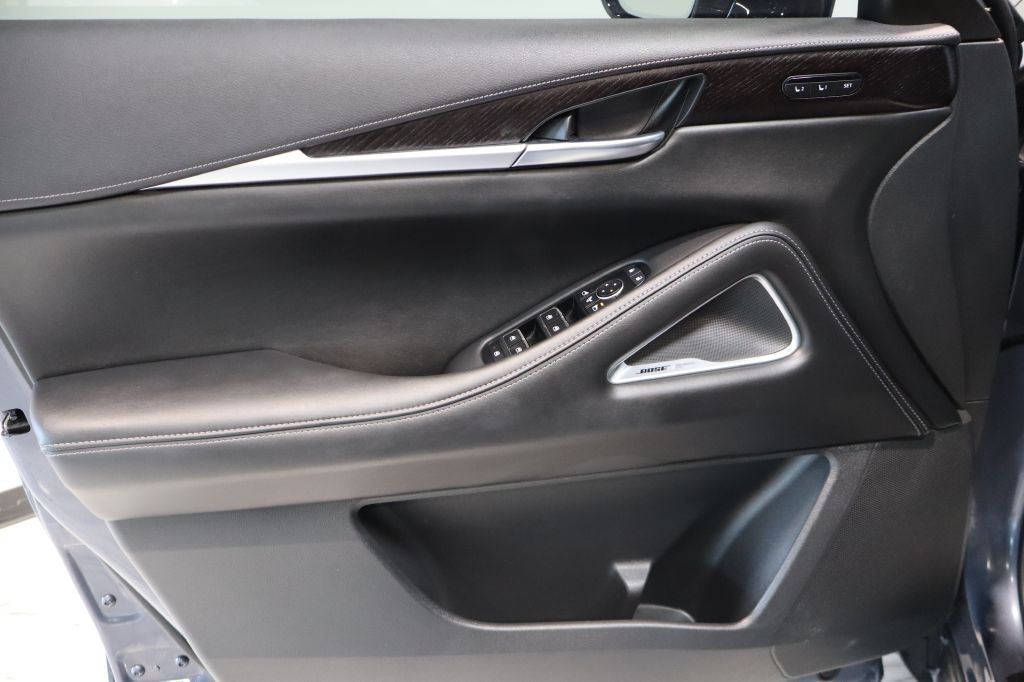 Photo 11 of this INFINITI QX60