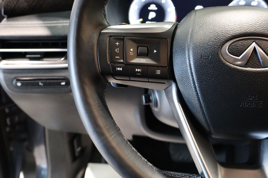 Photo 17 of this INFINITI QX60