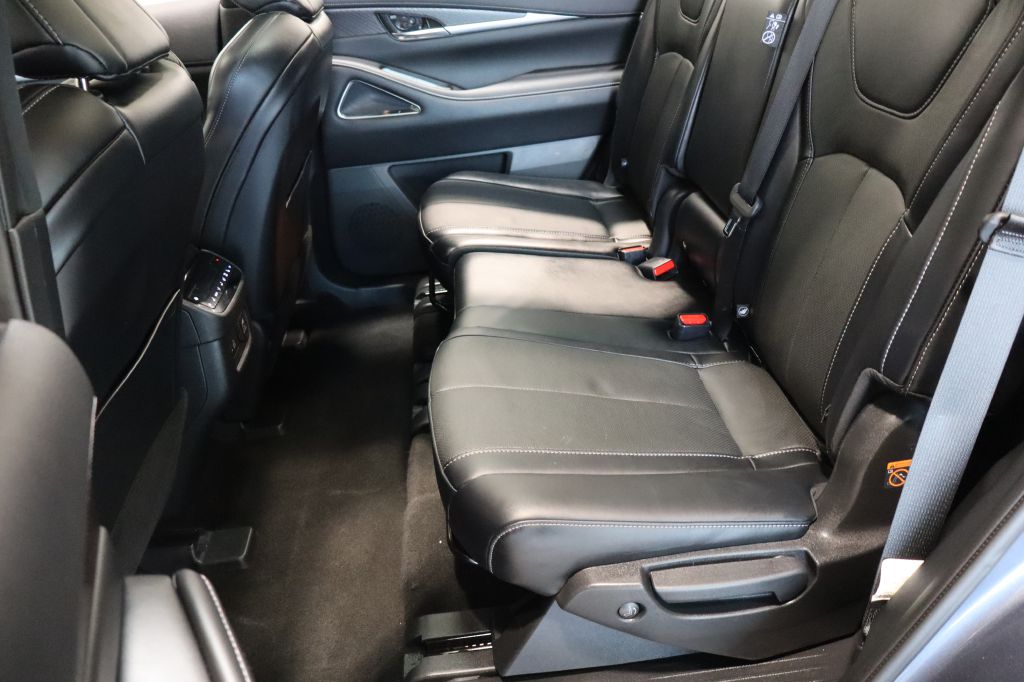 Photo 25 of this INFINITI QX60