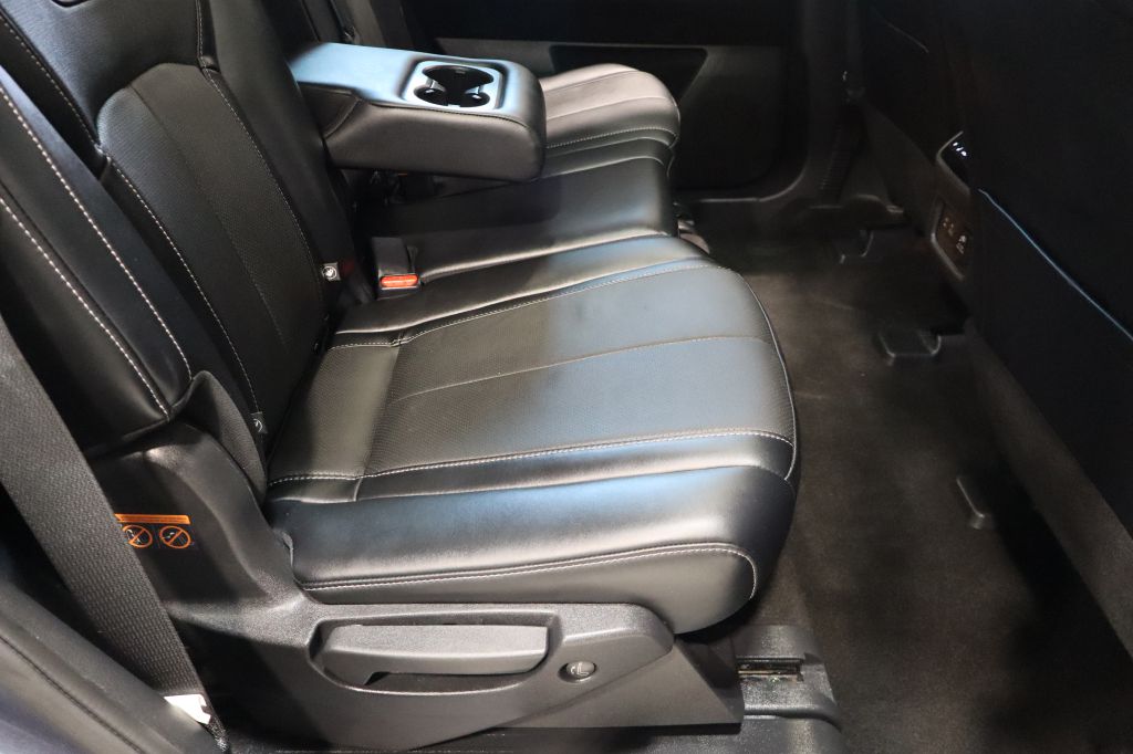 Photo 36 of this INFINITI QX60