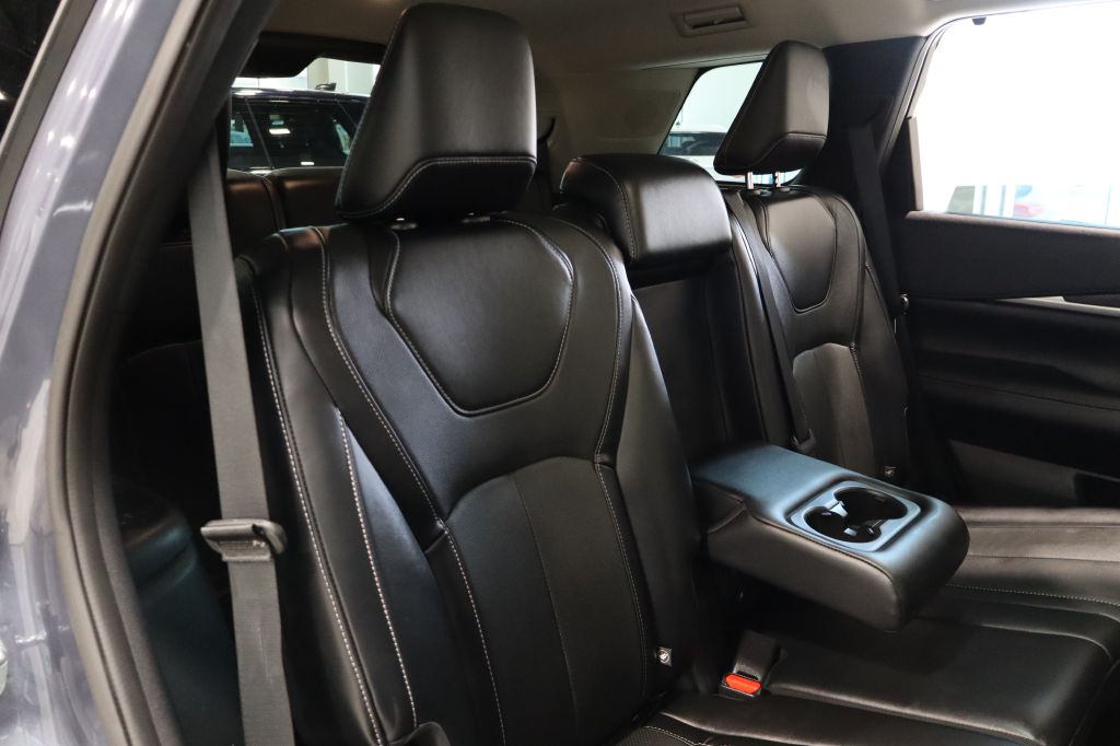 Photo 37 of this INFINITI QX60