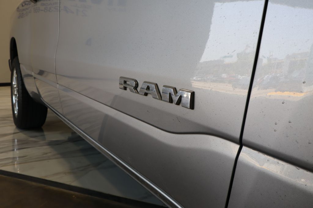 Photo 13 of this RAM 1500