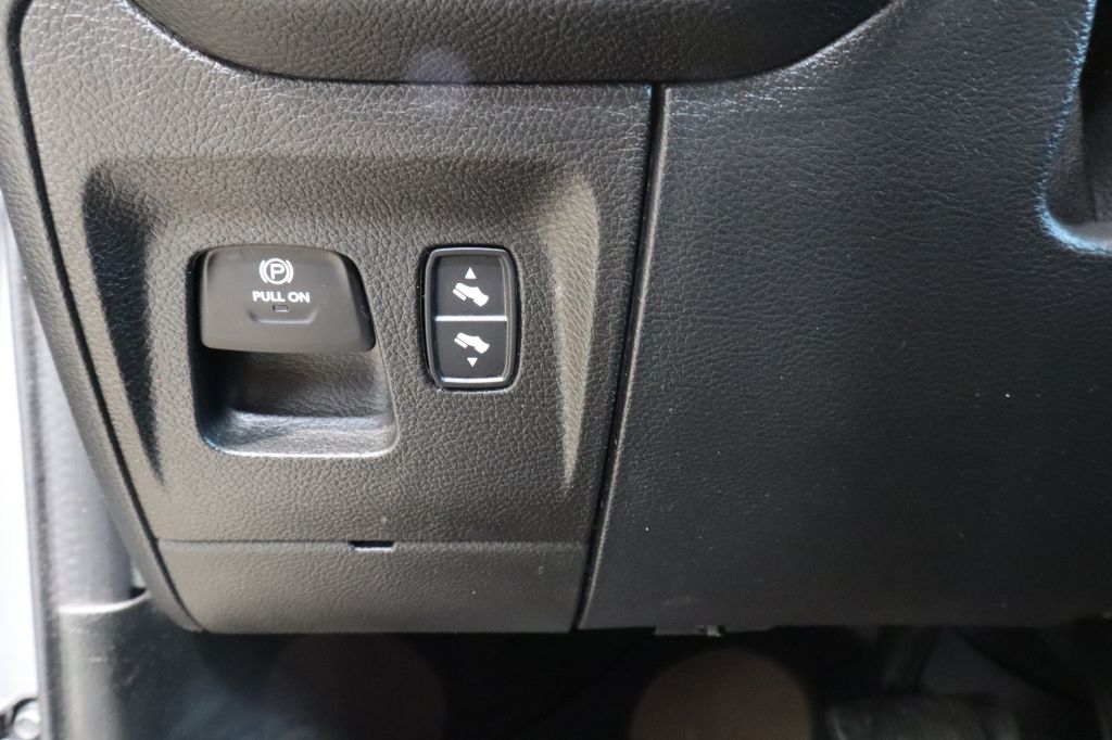 Photo 27 of this RAM 1500