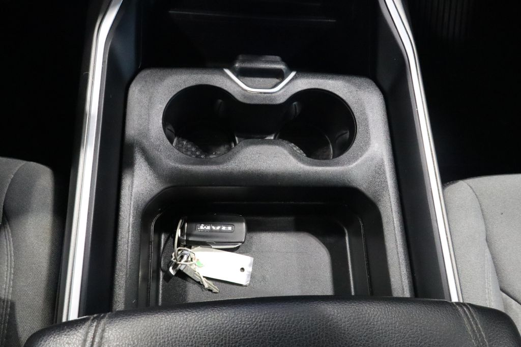 Photo 36 of this RAM 1500