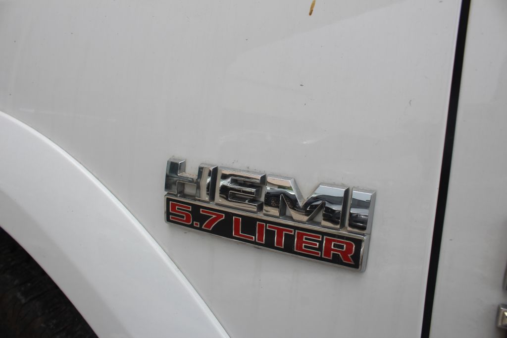 Photo 9 of this RAM 1500