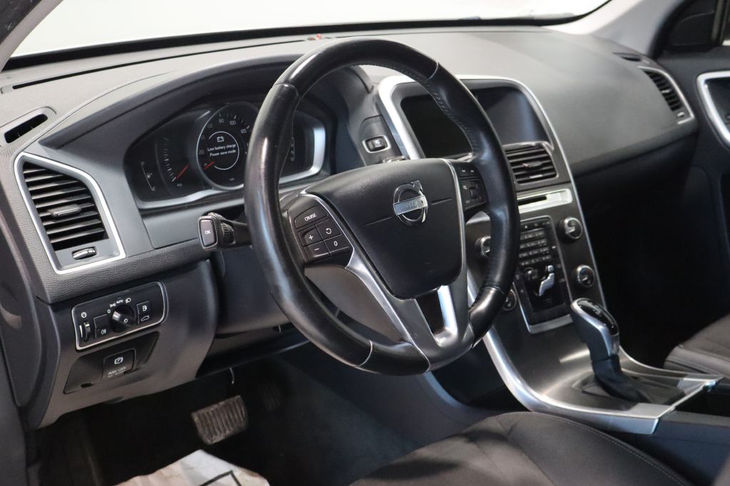 Photo 11 of this VOLVO XC60