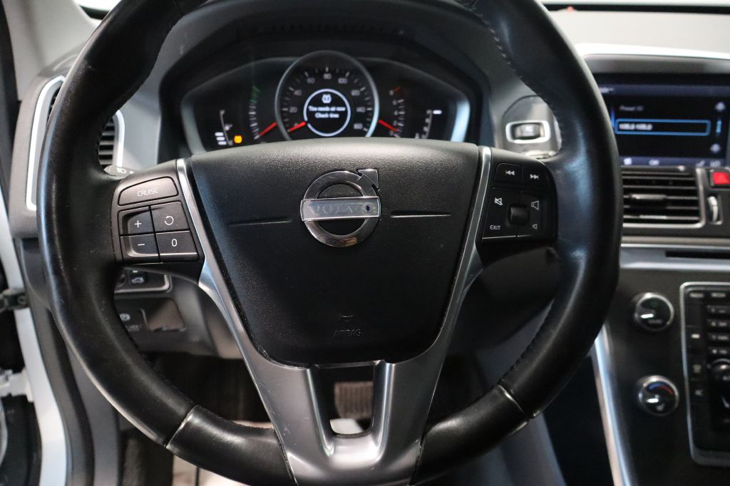 Photo 15 of this VOLVO XC60