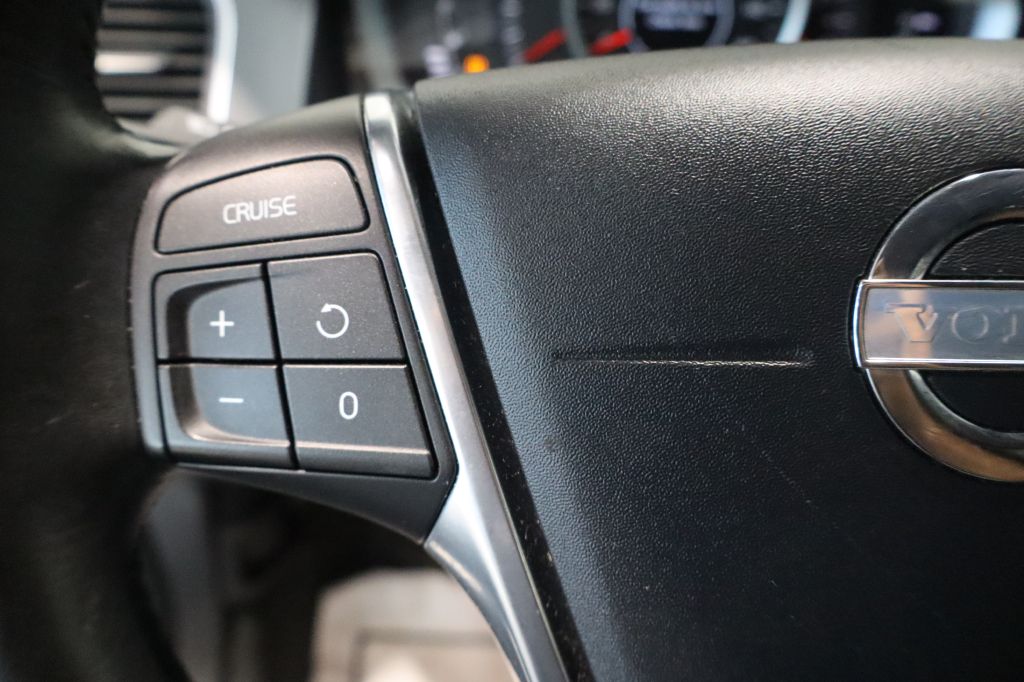 Photo 16 of this VOLVO XC60