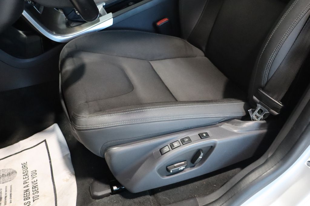 Photo 20 of this VOLVO XC60