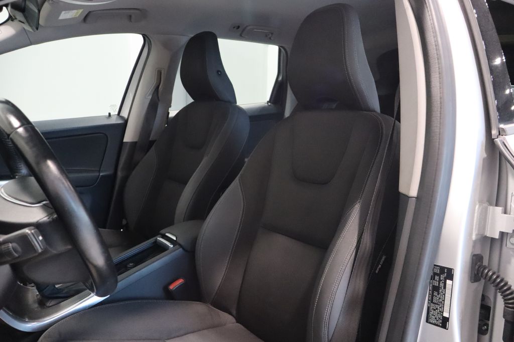 Photo 21 of this VOLVO XC60